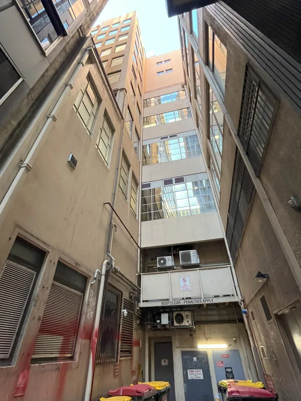 Back exit from Victoria club into laneway — Great Bookie Robbery, Melbourne 1976 crime gangs